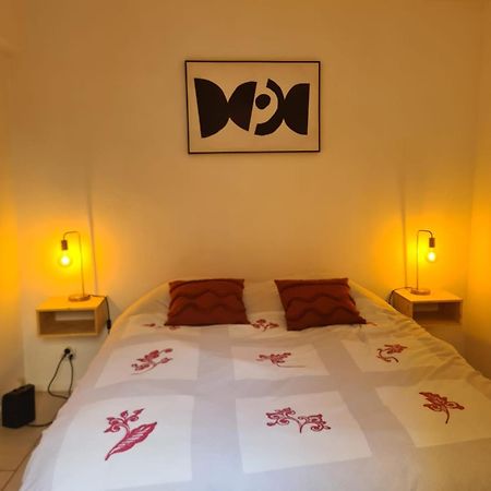 Appartement Intra Muros Avec Cour Privee Avignon Exterior foto