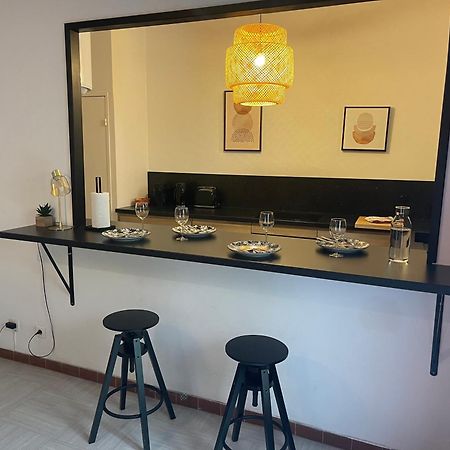 Appartement Intra Muros Avec Cour Privee Avignon Exterior foto